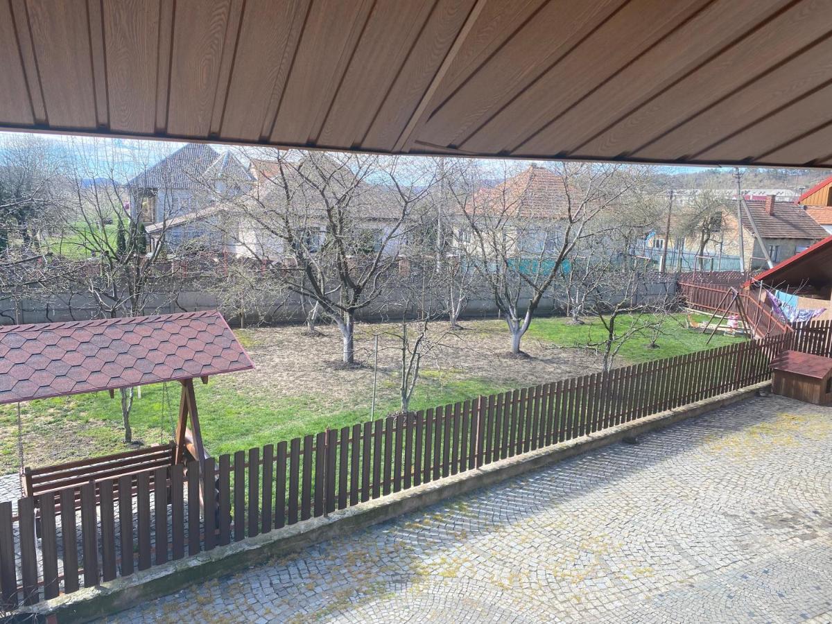 Катерина Hotel Chynadiyovo Bagian luar foto