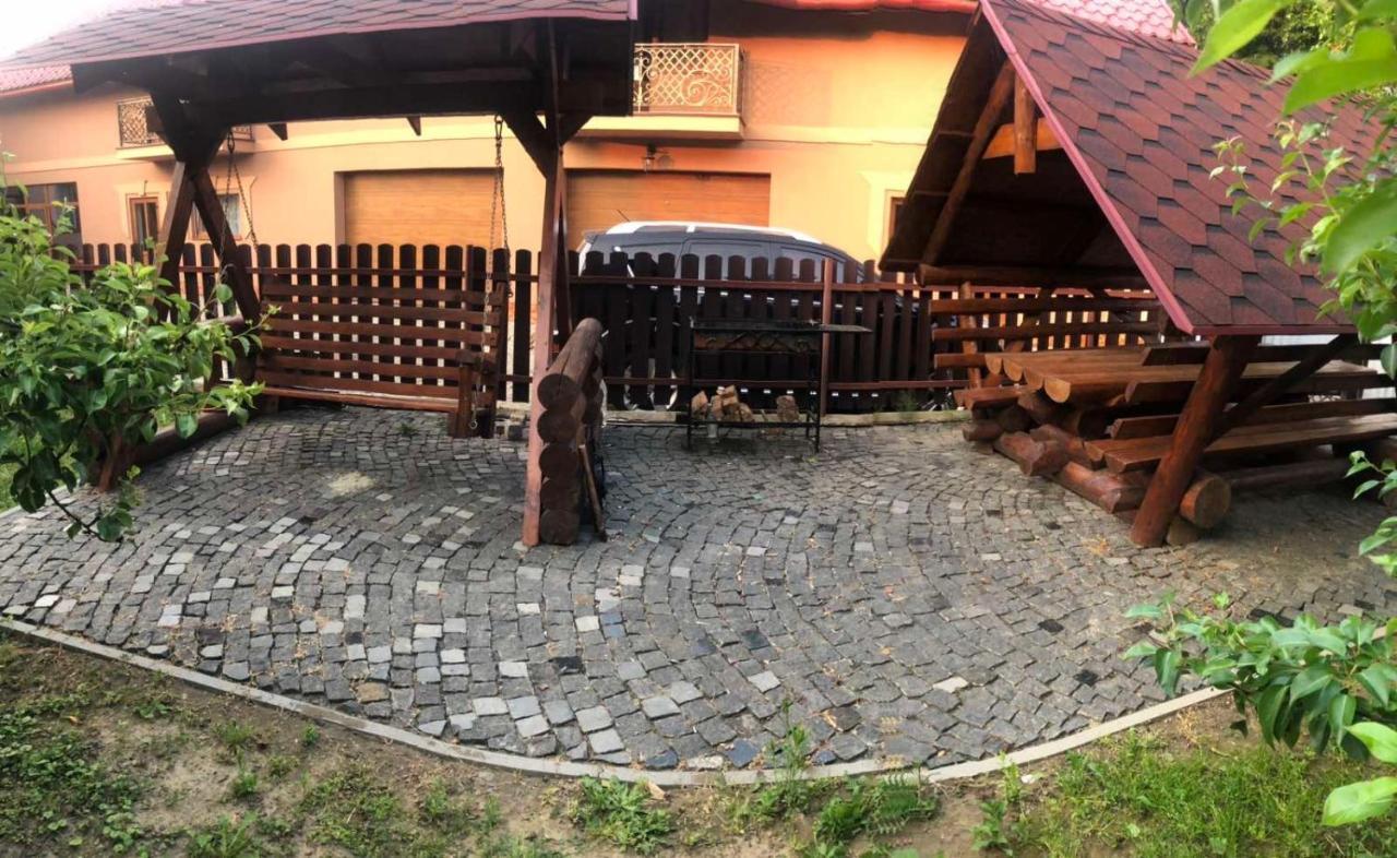 Катерина Hotel Chynadiyovo Bagian luar foto